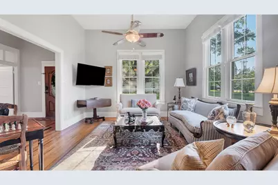 1305 S College Street, Georgetown, TX 78626 - Photo 4