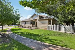 711 Rolling Oak Dr, Round Rock, TX 78664 - Photo 2