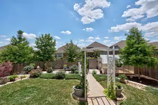 2105 Prairie Oaks Dr, Georgetown, TX 78628 - Photo 30