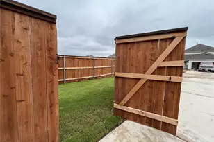 204 Doodle Ln, Hutto, TX 78634 - Photo 30