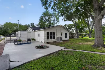 820 W Live Oak Street, Lockhart, TX 78644 - Photo 24