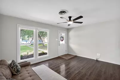 820 W Live Oak Street, Lockhart, TX 78644 - Photo 4