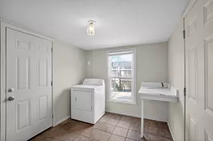 820 W Live Oak St, Lockhart, TX 78644 - Photo 10