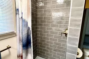 820 W Live Oak St, Lockhart, TX 78644 - Photo 22