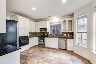 1901 Springwater Dr, Round Rock, TX 78681 - Photo 14