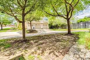2924 Bond Dr, Austin, TX 78741 - Photo 26