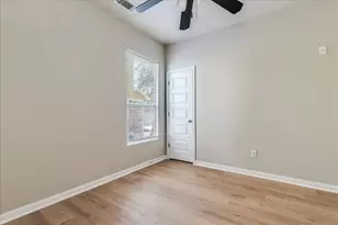 2924 Bond Dr, Austin, TX 78741 - Photo 12