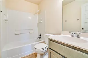 2924 Bond Dr, Austin, TX 78741 - Photo 24