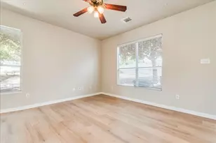 2924 Bond Dr, Austin, TX 78741 - Photo 8
