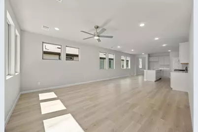 207 Hornet Street, Elgin, TX 78621 - Photo 12