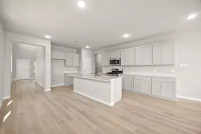 207 Hornet Street, Elgin, TX 78621 - Photo 6