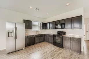 318 Schuylerville Dr, Elgin, TX 78621 - Photo 8