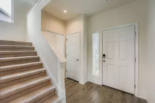 318 Schuylerville Dr, Elgin, TX 78621 - Photo 12