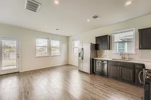 318 Schuylerville Dr, Elgin, TX 78621 - Photo 16