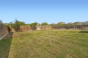 318 Schuylerville Dr, Elgin, TX 78621 - Photo 30