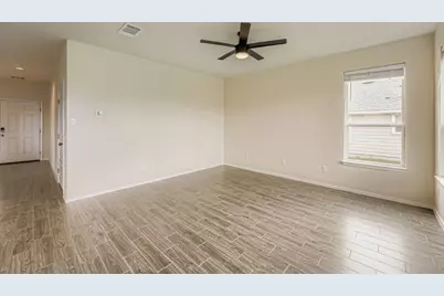 318 Schuylerville Drive, Elgin, TX 78621 - Photo 10