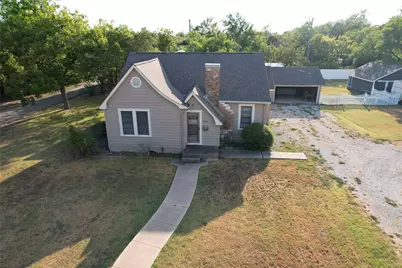 805 Howard Street, Taylor, TX 76574 - Photo 1