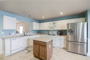 1025 King Cotton Ln, Round Rock, TX 78664 - Photo 4