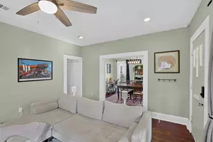 307 E 35th St, Austin, TX 78705 - Photo 18