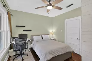307 E 35th St, Austin, TX 78705 - Photo 28