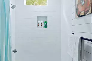 307 E 35th St, Austin, TX 78705 - Photo 36