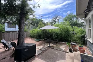 307 E 35th St, Austin, TX 78705 - Photo 6
