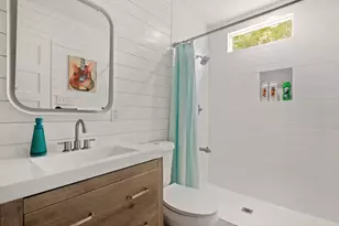 307 E 35th St, Austin, TX 78705 - Photo 38