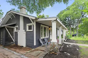 307 E 35th St, Austin, TX 78705 - Photo 4