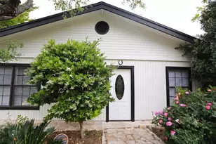 1125 San Augustine Dr, Austin, TX 78733 - Photo 2