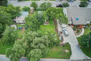 308 E Austin Ave, Round Rock, TX 78664 - Photo 6