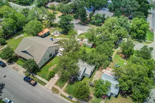 308 E Austin Ave, Round Rock, TX 78664 - Photo 8
