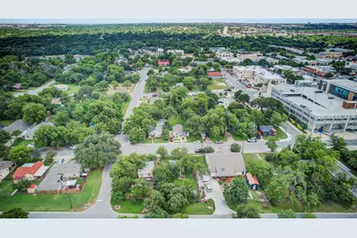 308 E Austin Avenue, Round Rock, TX 78664 - Photo 10