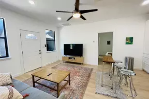1403 Newfield Ln, Austin, TX 78703 - Photo 6
