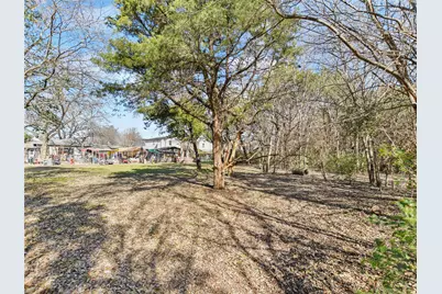 000 Lott Avenue, Austin, TX 78721 - Photo 8