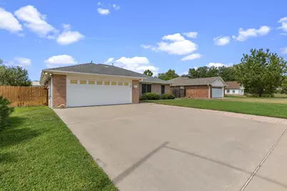805 Craddock Court, Smithville, TX 78957 - Photo 38