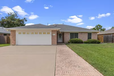 805 Craddock Court, Smithville, TX 78957 - Photo 1