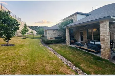 499 Anfield Circle, Lakeway, TX 78738 - Photo 6