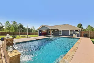 165 Cattlemens Dr, Bastrop, TX 78602 - Photo 1