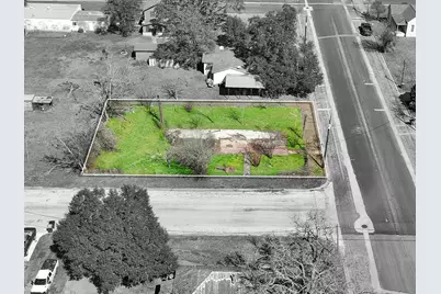 693 S Caldwell Street, Giddings, TX 78942 - Photo 14