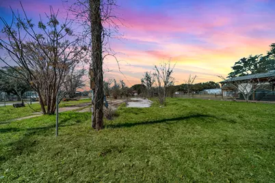 693 S Caldwell Street, Giddings, TX 78942 - Photo 36