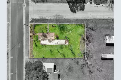 693 S Caldwell Street, Giddings, TX 78942 - Photo 32