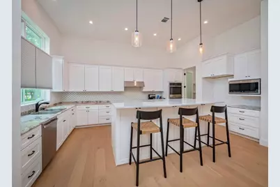 101 Gabriel Woods Drive, Georgetown, TX 78633 - Photo 2