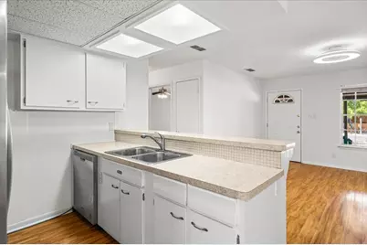 7707 Watson Street, Austin, TX 78757 - Photo 6