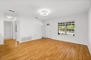 7707 Watson St, Austin, TX 78757 - Photo 4