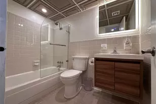 1800 Lavaca St, Austin, TX 78701 - Photo 4