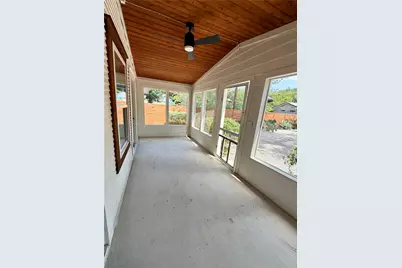 2513 E Cesar Chavez Street, Austin, TX 78702 - Photo 14