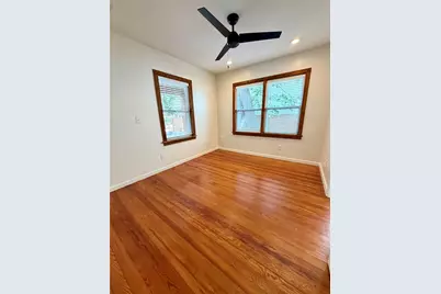 2513 E Cesar Chavez Street, Austin, TX 78702 - Photo 4