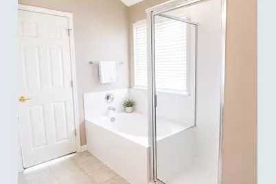 100 Lightfoot Court, Hutto, TX 78634 - Photo 10