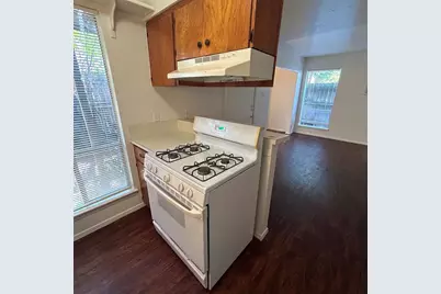 1011 W 23rd Street #102, Austin, TX 78705 - Photo 4