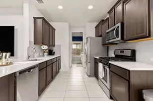 290 Tailwind Dr, Kyle, TX 78640 - Photo 10